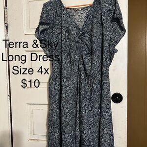Terra & Sky Gray Patterned Maxi Dress